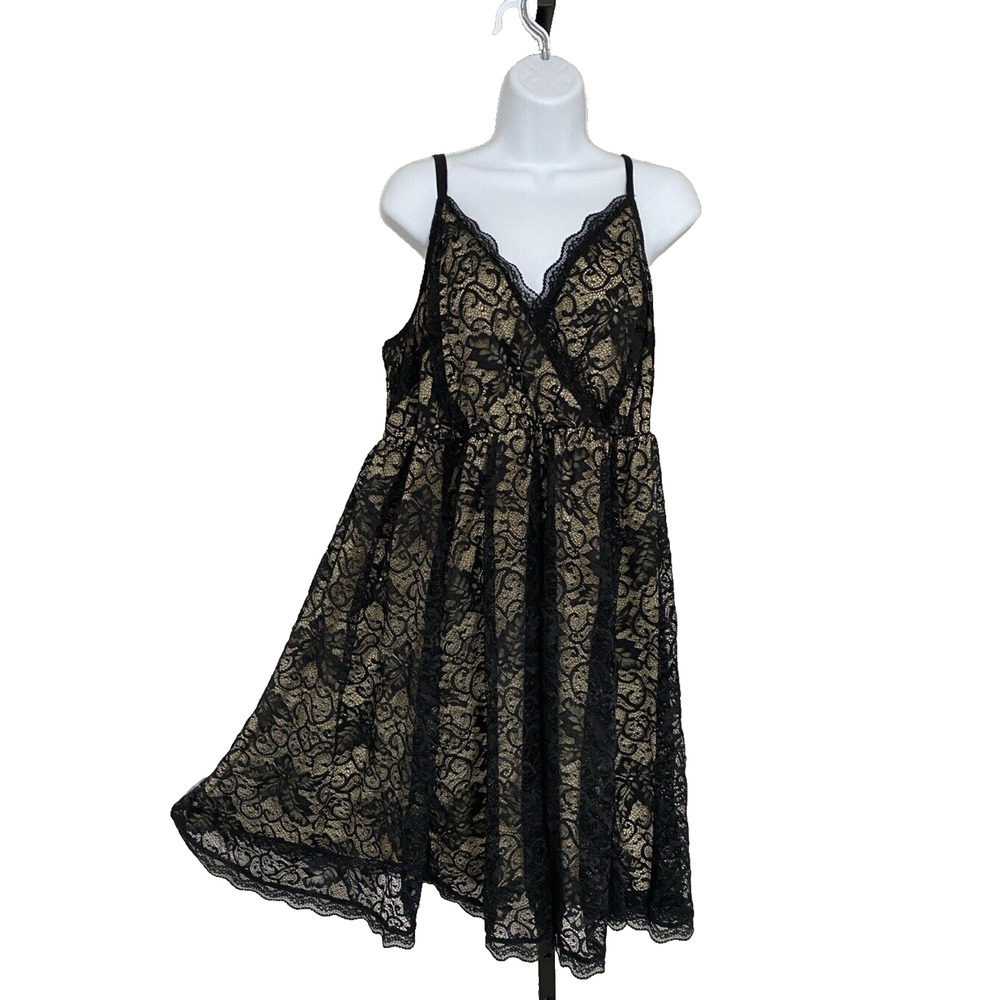 Torrid Black Lace Surplice Skater Dress V-Neck Lining Women Plus 2 Slip Chic